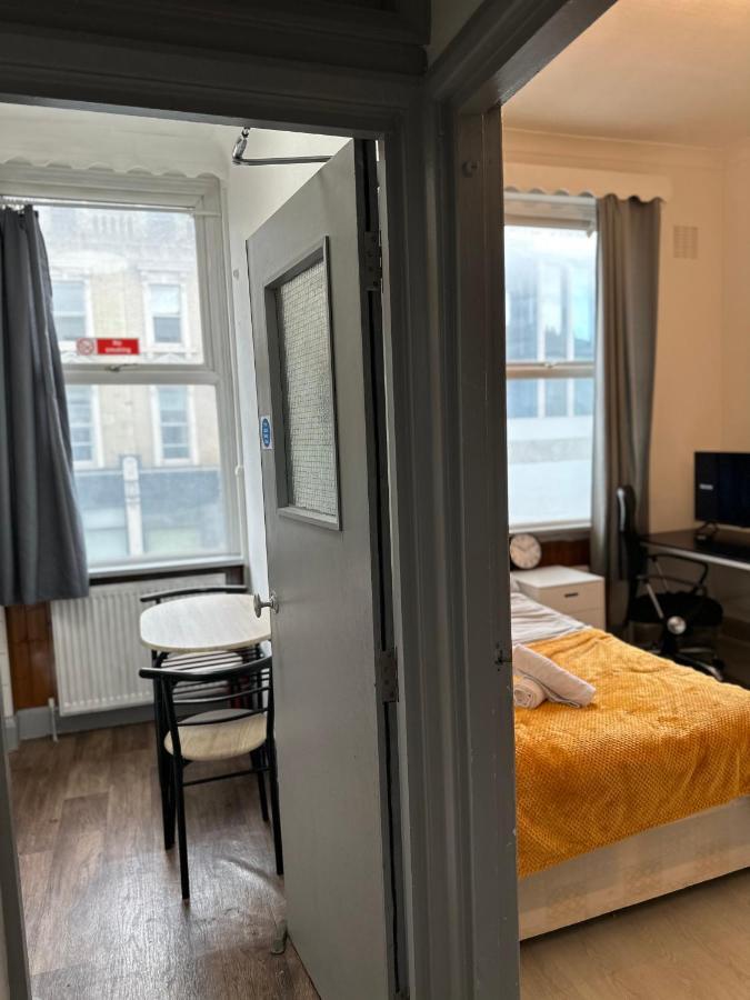 Appartamento Superb Modern Flat In Kings Cross Londra Esterno foto