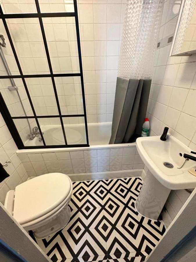 Appartamento Superb Modern Flat In Kings Cross Londra Esterno foto
